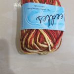 خيوط صوف ملون